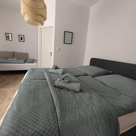 Guesthouse - Weeze Rooms Buitenkant foto